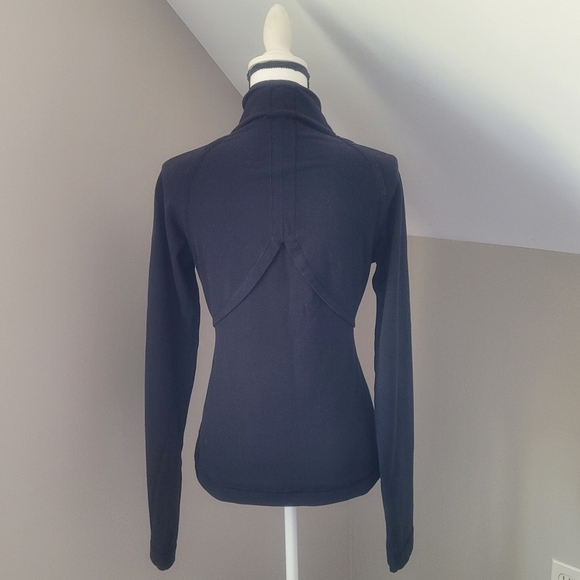 Lululemon Lightly Jacket - Picture 2 of 4